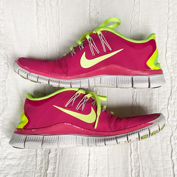 NIKE Free 5.0 Pink and Yellow Running Shoes - Picture 7 of 12
